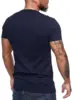 Fås nu: T-shirt med broderi i 100% bomuld. Unikt design, komfortabel pasform. Tilføj stil til din garderobe med denne fashionable t-shirt.